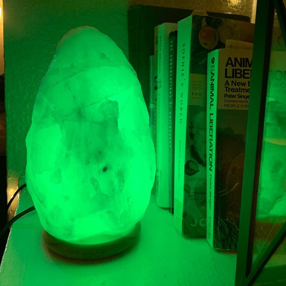 Changing Color Salt Lamp - Picture 4 of 14